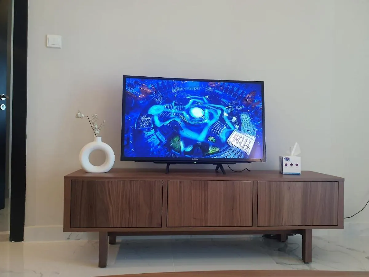 Cozy 1-Bedroom Apartment In Dubai South With Pool